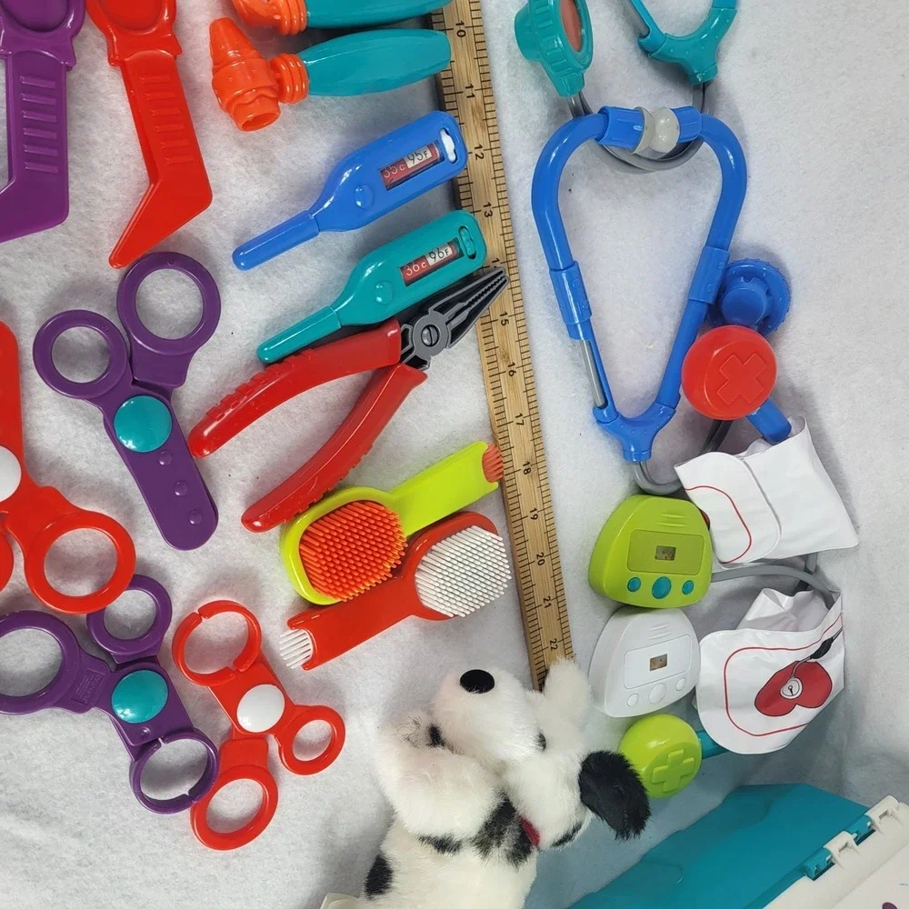 Veterinary Pretend Play Kit Pet Medical Doctor Set Toys Dog Imagination 20+ pcs